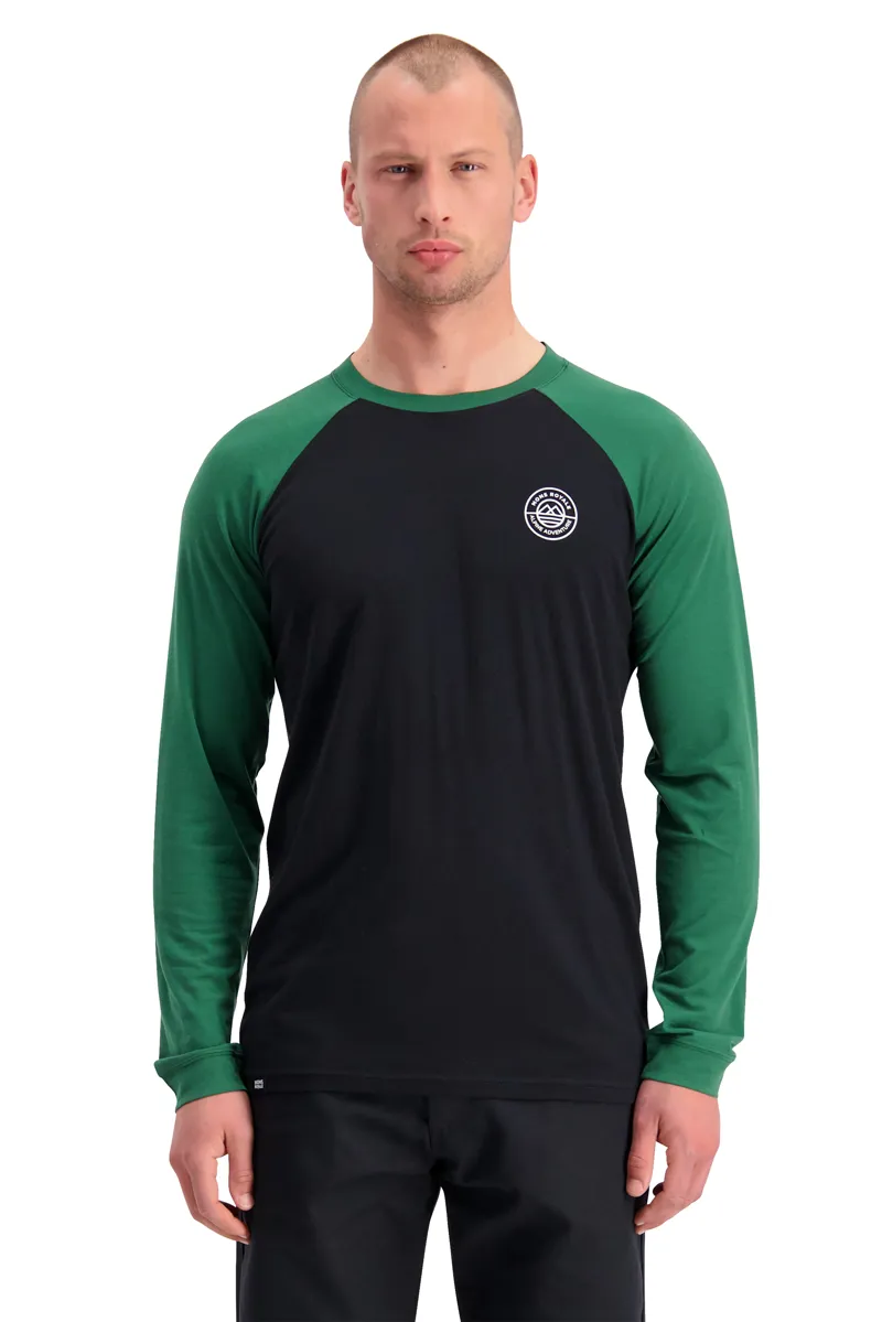 Mons Royale Mens Icon Raglan Merino Baselayer Top in Green-2